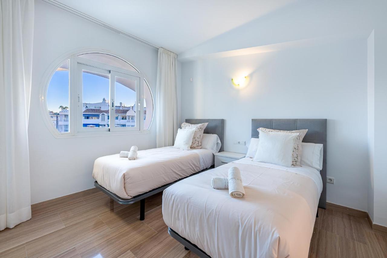 Atico Puerto Marina First Island With Sea Views And Rooftop Pool ベナルマデナ エクステリア 写真